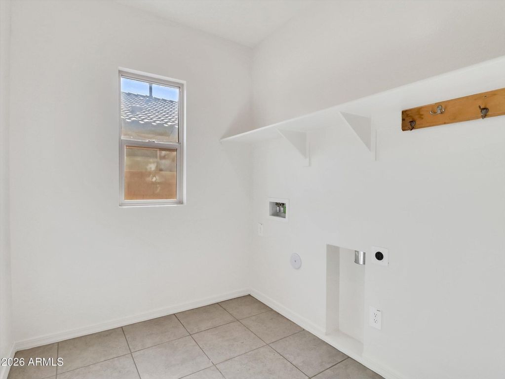 Image 21 of property listing at 5717 W COPLEN FARMS Road, Laveen, AZ 85339