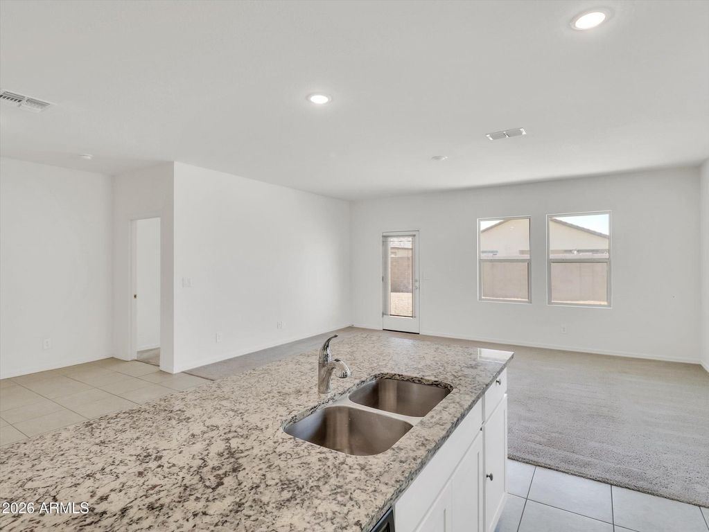 Image 7 of property listing at 5717 W COPLEN FARMS Road, Laveen, AZ 85339
