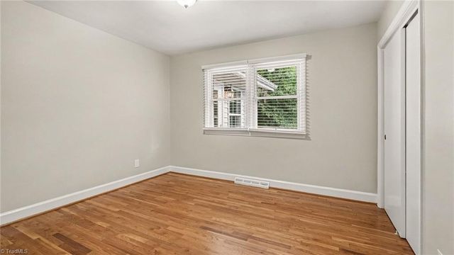 3016 Kinnamon Road, Winston-salem, NC 27104