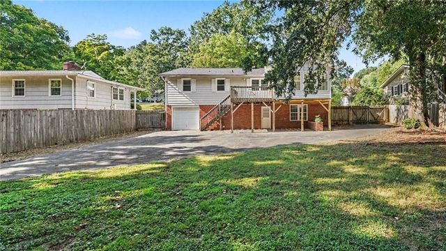 3016 Kinnamon Road, Winston-salem, NC 27104