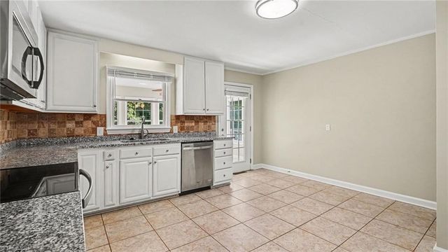 3016 Kinnamon Road, Winston-salem, NC 27104