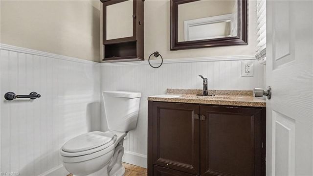 3016 Kinnamon Road, Winston-salem, NC 27104