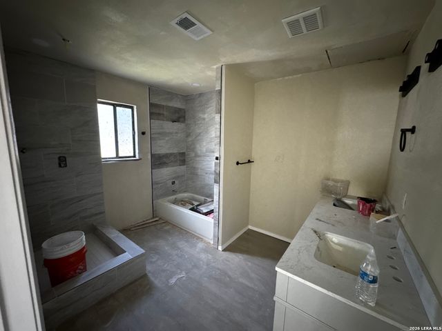 1306 W Gerald Ave, San Antonio, TX 78211