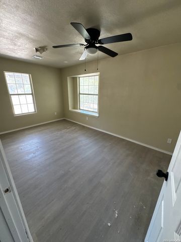 1306 W Gerald Ave, San Antonio, TX 78211