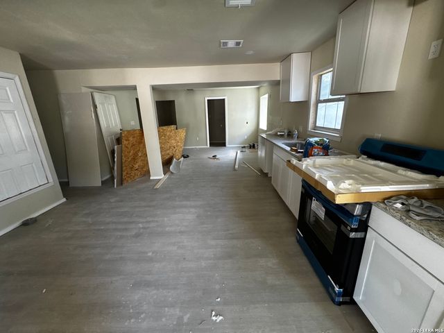 1306 W Gerald Ave, San Antonio, TX 78211