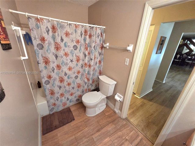 1327 NW 87th Ter, Coral Springs, FL 33071