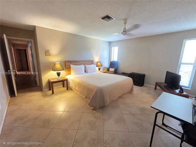 1327 NW 87th Ter, Coral Springs, FL 33071