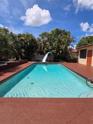 1327 NW 87th Ter, Coral Springs, FL 33071