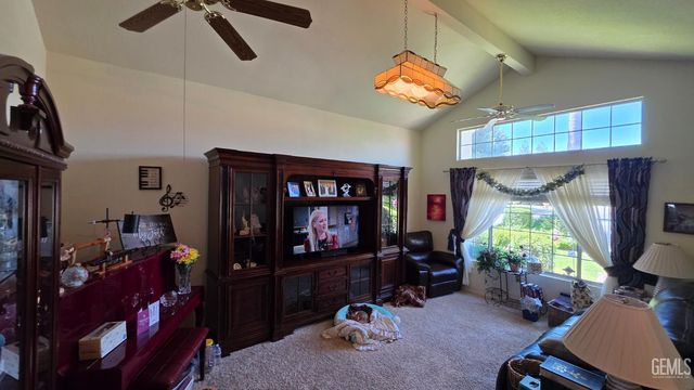 6109 Spring Valley Drive, Bakersfield, CA 93308