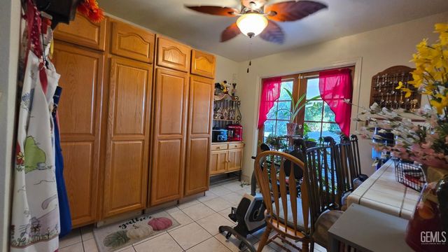 6109 Spring Valley Drive, Bakersfield, CA 93308