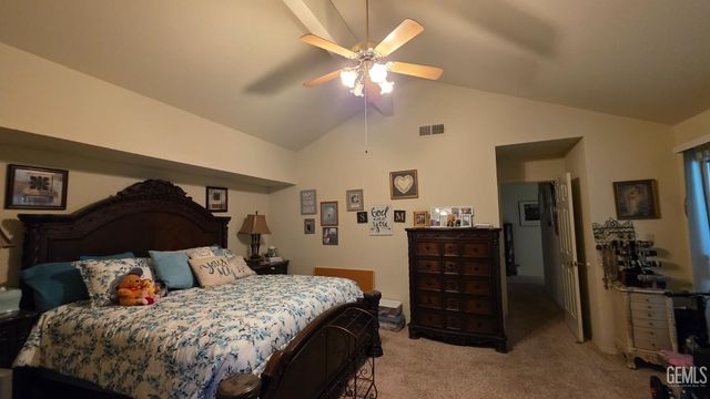 6109 Spring Valley Drive, Bakersfield, CA 93308