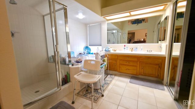 6109 Spring Valley Drive, Bakersfield, CA 93308