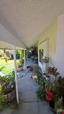 6109 Spring Valley Drive, Bakersfield, CA 93308
