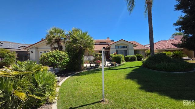 6109 Spring Valley Drive, Bakersfield, CA 93308