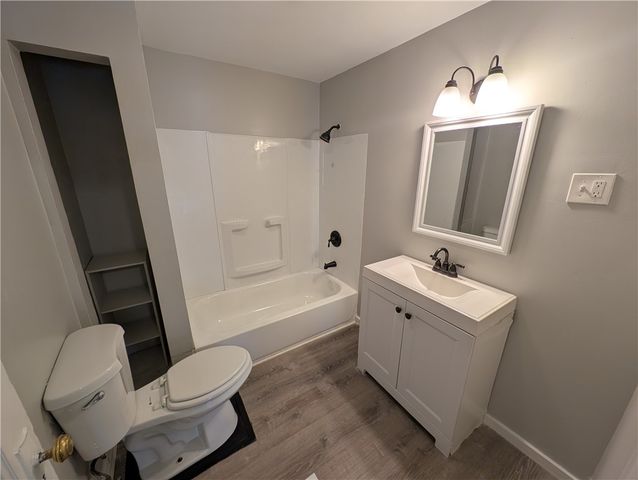 179 Warwick Avenue, Rochester, NY 14611