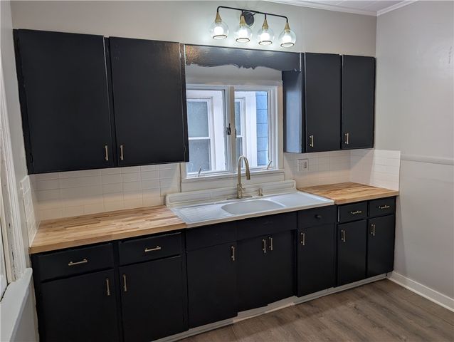 179 Warwick Avenue, Rochester, NY 14611