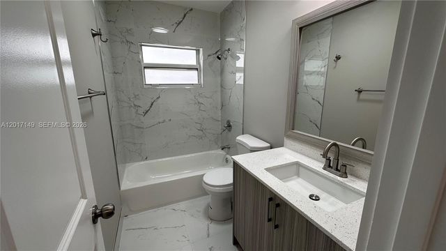 4101 NW 30th Ter 4, Lauderdale Lakes, FL 33309
