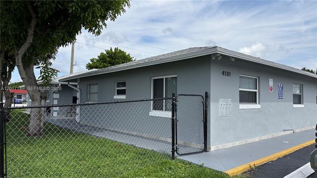 4101 NW 30th Ter 4, Lauderdale Lakes, FL 33309