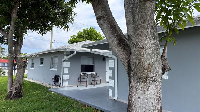 4101 NW 30th Ter 4, Lauderdale Lakes, FL 33309