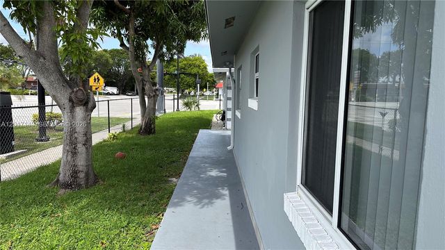 4101 NW 30th Ter 4, Lauderdale Lakes, FL 33309