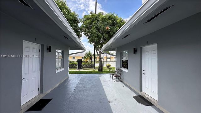 4101 NW 30th Ter 4, Lauderdale Lakes, FL 33309