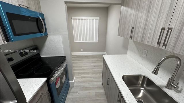 4101 NW 30th Ter 4, Lauderdale Lakes, FL 33309