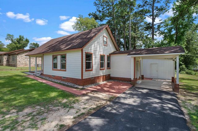 218 Benita Dr, Marshall, TX 75672