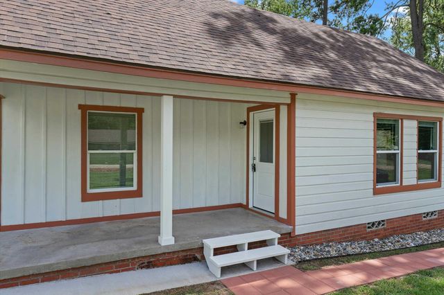 218 Benita Dr, Marshall, TX 75672