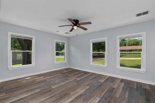 218 Benita Dr, Marshall, TX 75672