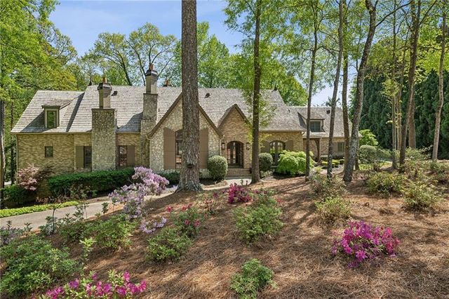 105 Kingston Manor, Atlanta, GA 30342