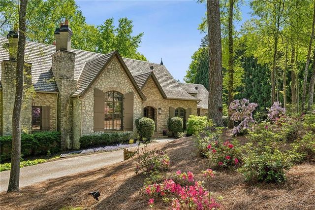 105 Kingston Manor, Atlanta, GA 30342