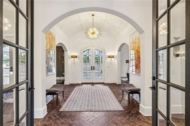 105 Kingston Manor, Atlanta, GA 30342