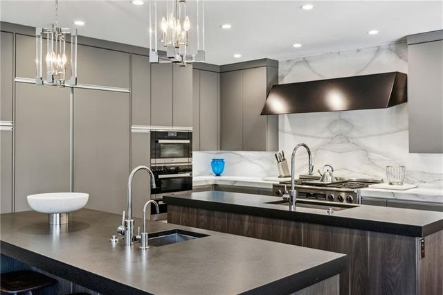 105 Kingston Manor, Atlanta, GA 30342