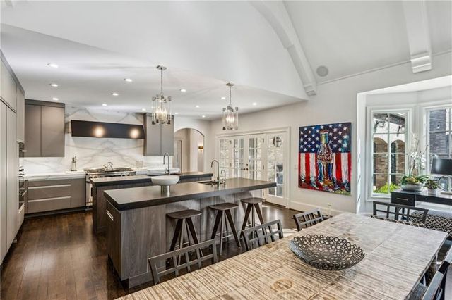 105 Kingston Manor, Atlanta, GA 30342