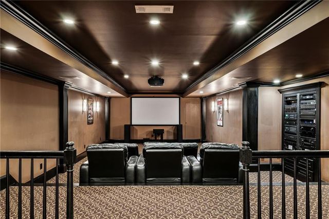 105 Kingston Manor, Atlanta, GA 30342