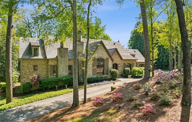 105 Kingston Manor, Atlanta, GA 30342