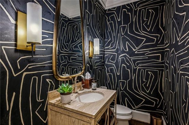 105 Kingston Manor, Atlanta, GA 30342