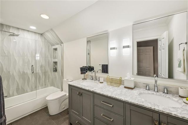 105 Kingston Manor, Atlanta, GA 30342