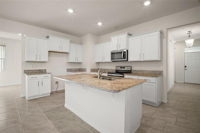17386 BLAZING STAR CIRCLE, Clermont, FL 34714
