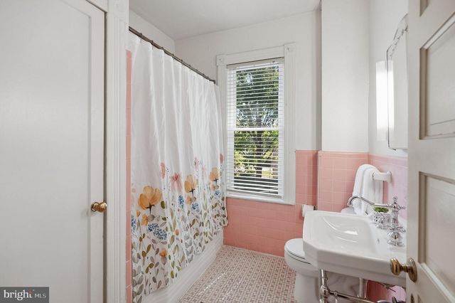 9026 SUDLEY RD, Manassas, VA 20110