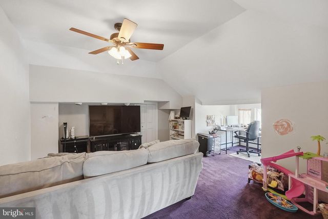 9026 SUDLEY RD, Manassas, VA 20110