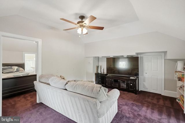 9026 SUDLEY RD, Manassas, VA 20110