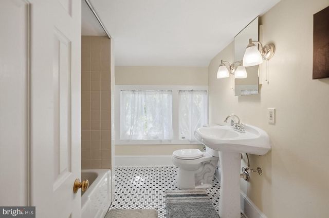 9026 SUDLEY RD, Manassas, VA 20110