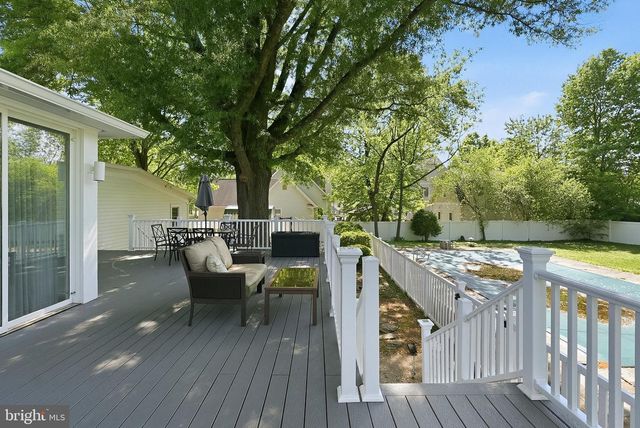 9026 SUDLEY RD, Manassas, VA 20110
