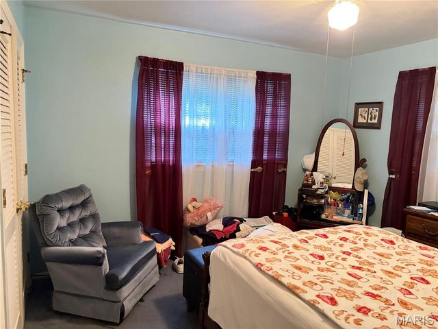1542 Starlight Drive, St Louis, MO 63135