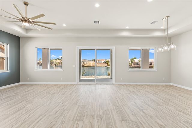 6136 S Via Del Aqua Drive, Fort Mohave, AZ 86426