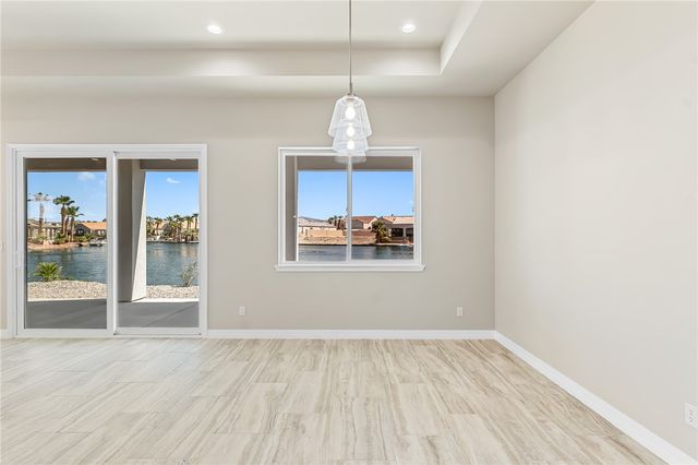 6136 S Via Del Aqua Drive, Fort Mohave, AZ 86426