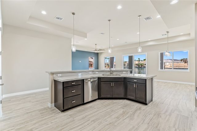 6136 S Via Del Aqua Drive, Fort Mohave, AZ 86426