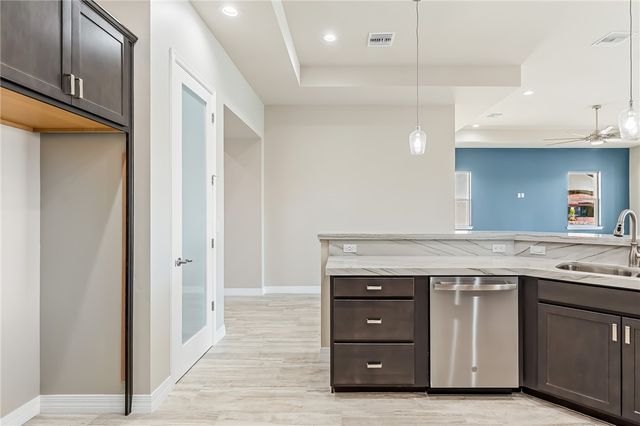 6136 S Via Del Aqua Drive, Fort Mohave, AZ 86426