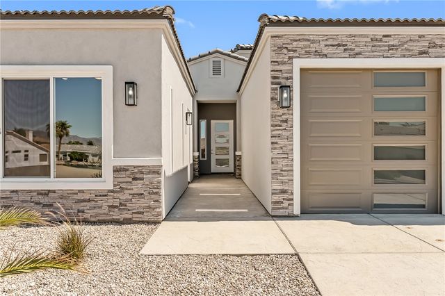 6136 S Via Del Aqua Drive, Fort Mohave, AZ 86426